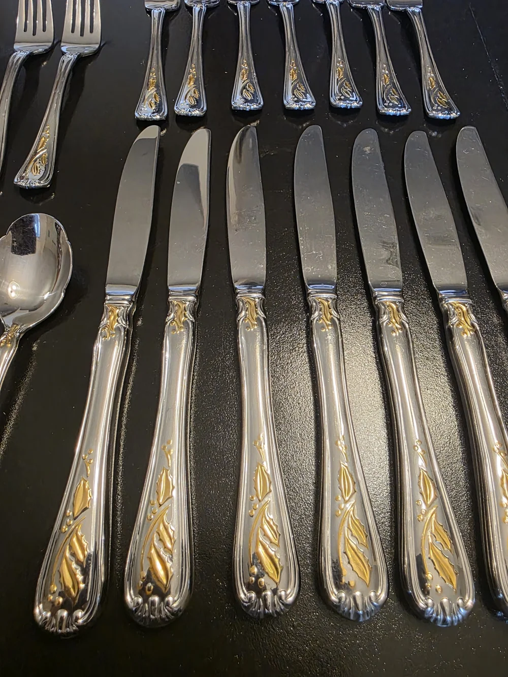 50 Piece Lenox Golden Holiday Stainless Flatware Setting For 9 Beautiful!!